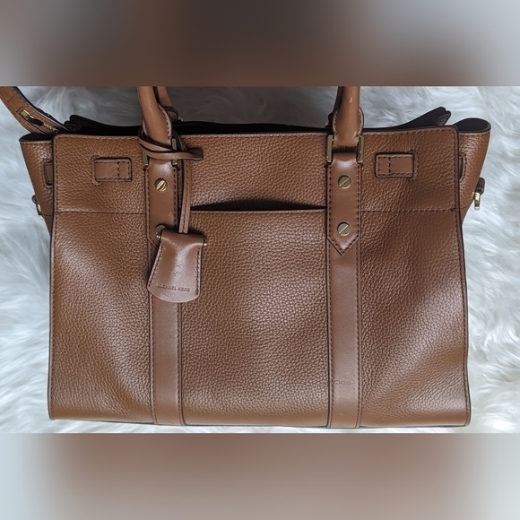 NWOT Michael Kors stunning brn soft leather gold lock in front & key in pouch - Picture 2 of 15